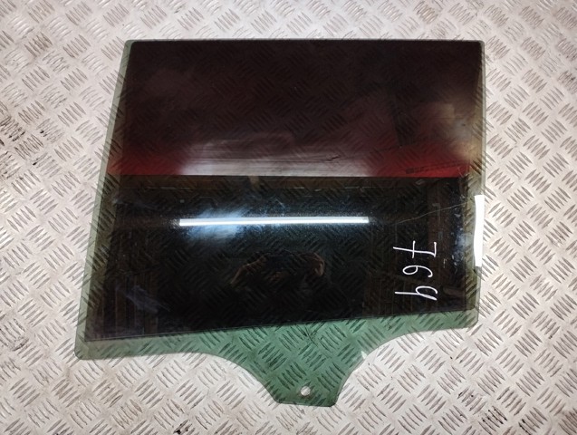 Скло заднє ліве 51357163751 BMW