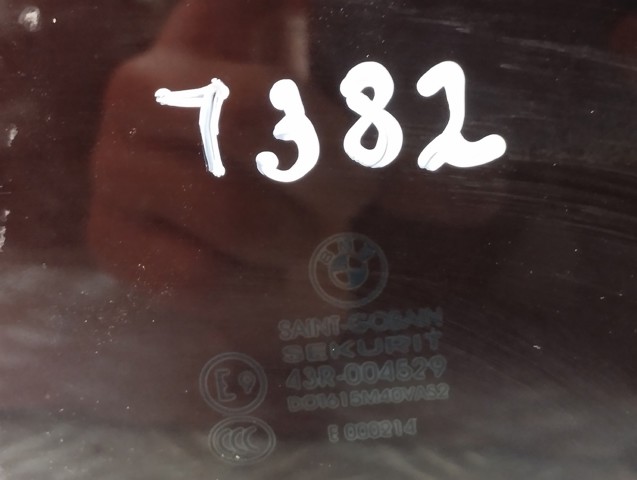 Скло задньої двері лівої 51357391673 BMW