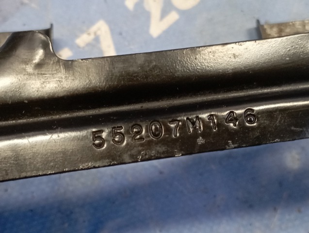 Кронштейн кріплення крила переднього правого верхній 51647294552 BMW