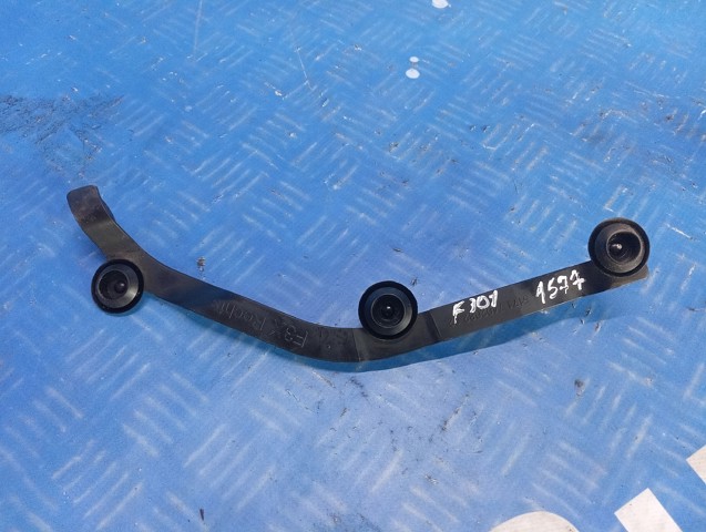 Ущільнювач під капот 51717402082 BMW