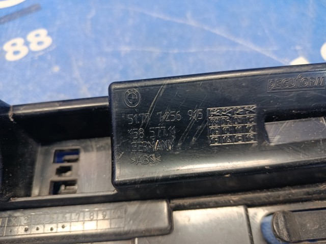 Опора порога (кріплення) 51777256915 BMW