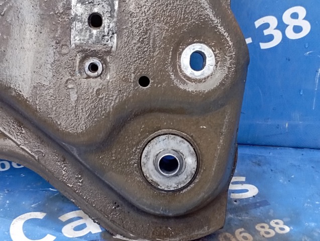 С/блок нижнього важеля 544015795R RENAULT