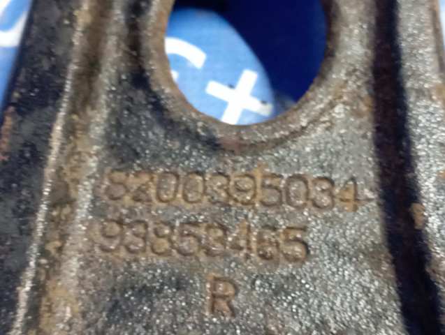 Правий важіль передній нижній підвіски 545006069R RENAULT