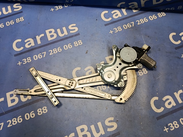 Двигун склопідіймача двері передньої, правої 5713A384 MITSUBISHI
