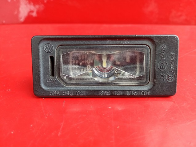 Ліхтар освітлення номерного знака 5NA943021 VAG
