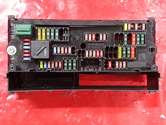 Коробка запобіжників 61149210863 BMW