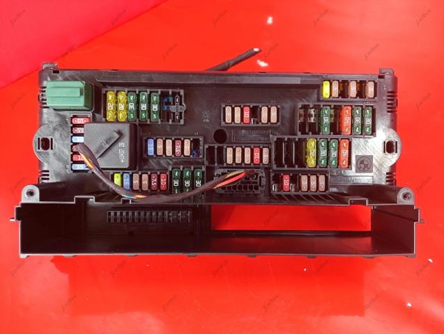 Корпус запобіжників 61149210863 BMW