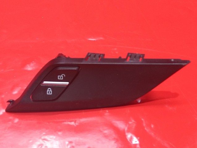 Кнопка центрального замка 61316801351 BMW