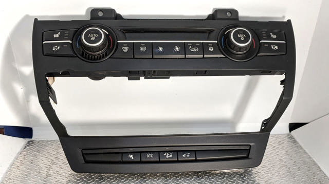 Блок кнопок центральної консолі 61316972780 BMW