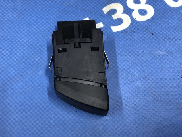 Кнопка аварійної сигналізації 61319317218 BMW