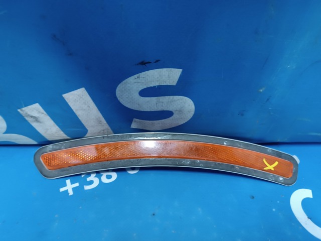 Катафот (відбивач) переднього бампера, лівий 63147437083 BMW