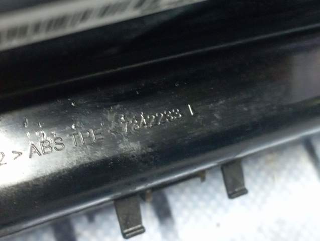 Накладка під задній ліхтар, лівий 63217342233 BMW