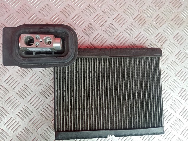 Радіатор опалювача салону 64119386812 BMW