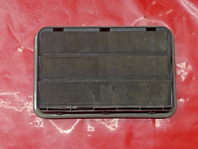 Решітка вентиляційна задня 64226962293 BMW