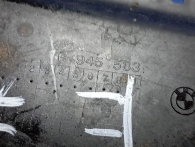 Водостік лобового скла, жабо 64316945583 BMW