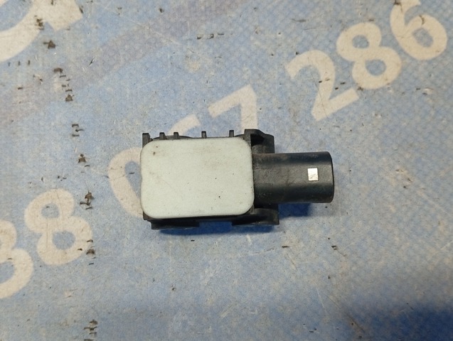 Датчик поздовжнього прискорення 65776988143 BMW