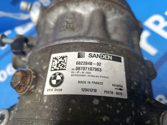 Компресор кондиціонера 682284802 BMW