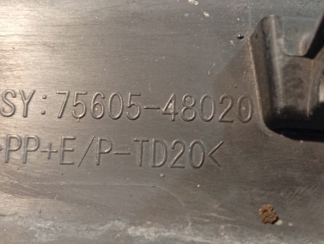 Молдинг заднього правого крила 7560548020 TOYOTA