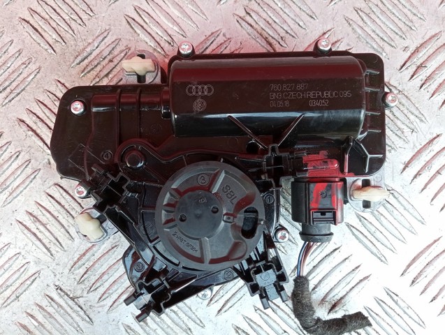 Мотор-привід відкр/закр. замку багажника (3/5-х дв.) 760827887 VAG