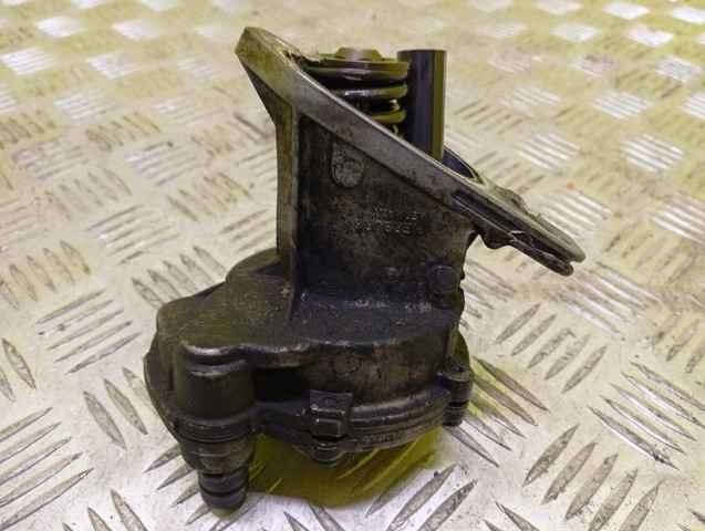 Насос вакуумний 76145100 VAG