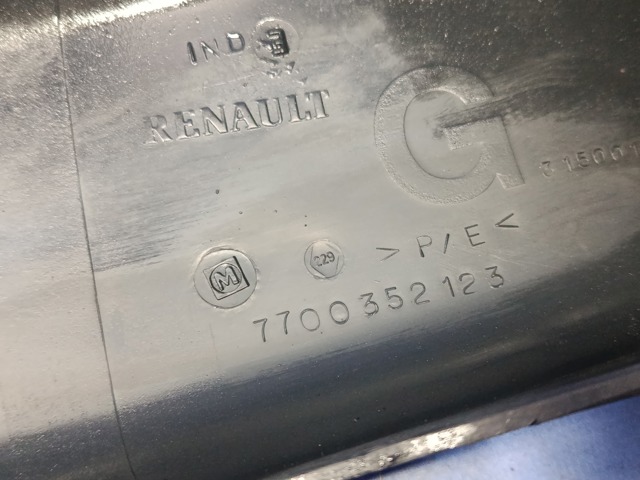 Бампер задній, ліва частина 7700352123 RENAULT