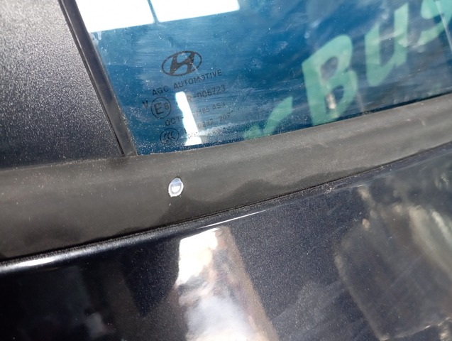 Двері задні в зборі 770042Y000 HYUNDAI