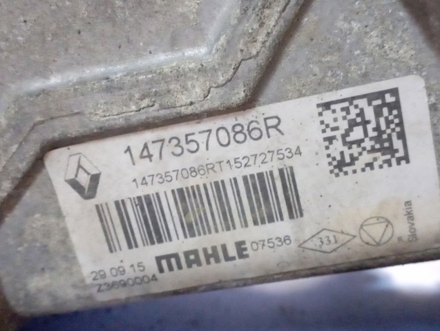 Ролик дверей бічних/зсувних, правий центральний 777647086R RENAULT