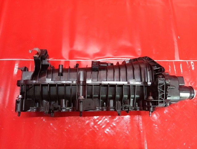 Колектор впускний 7807991 BMW