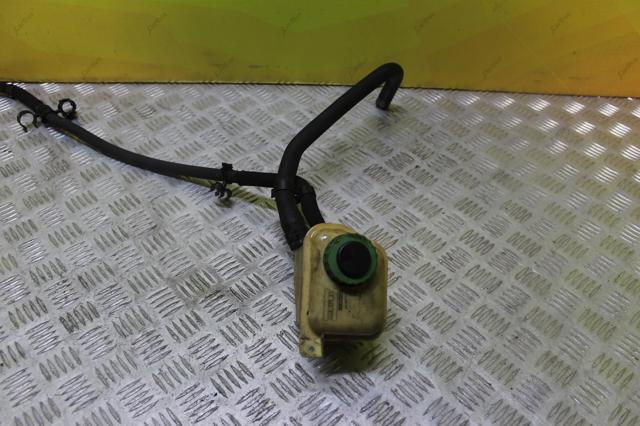 Бачок гідропідсилювача 7L0422371C VAG