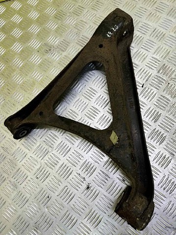 Балансир задній нижній, правий 7L0505352A VAG
