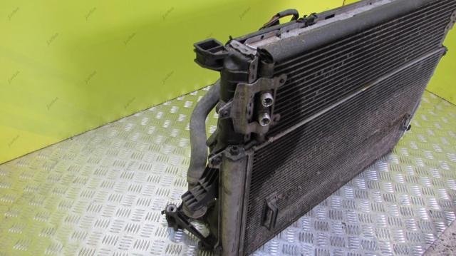 Кронштейн для радіатора 7L0805594R VAG