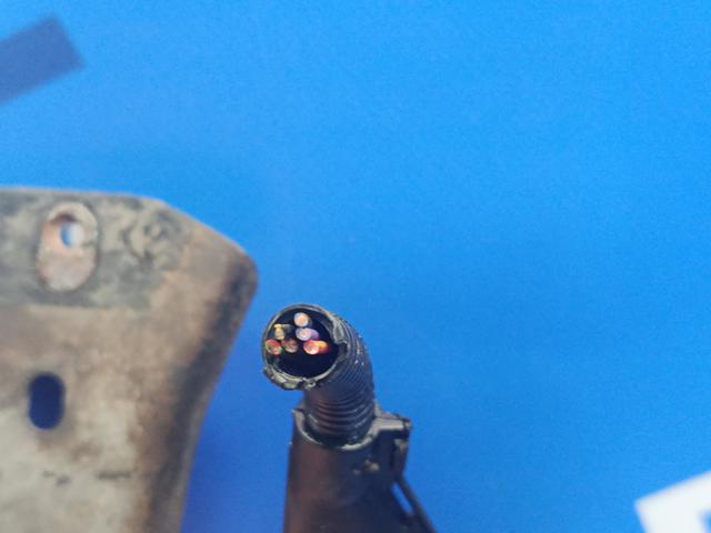 Кронштейн замку капоту 7L0805799D VAG