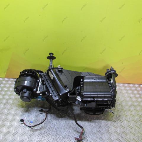 Оболонка радіатора кондиціонера 7L0819087K VAG