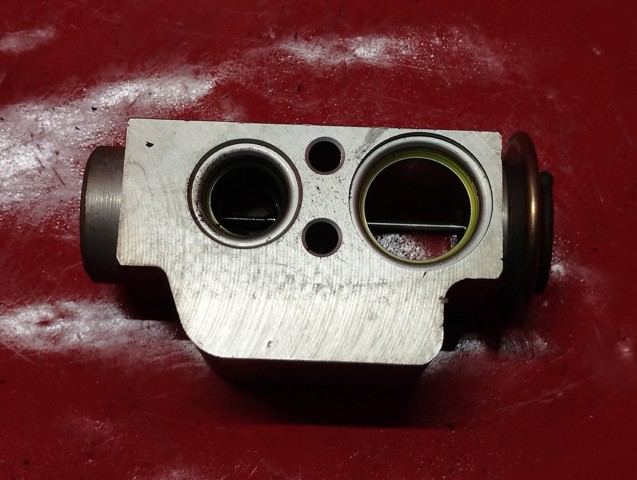 Клапан TRV, кондиціонера 7L0820679C VAG