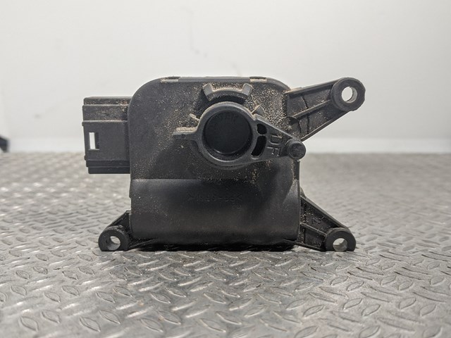 Мотор заслінки рециркуляції повітря 7L0907511 VAG
