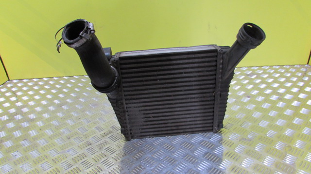 Радіатор інтеркулера 7L6145804 VAG