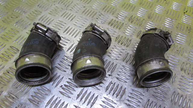 Шланг/патрубок інтеркуллера 7L6145943B VAG