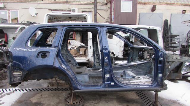 Отвір передніх лівих дверей 7L6809835A VAG