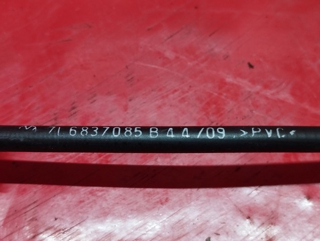 Тяга відкривання дверей передніх 7L6837085B VAG