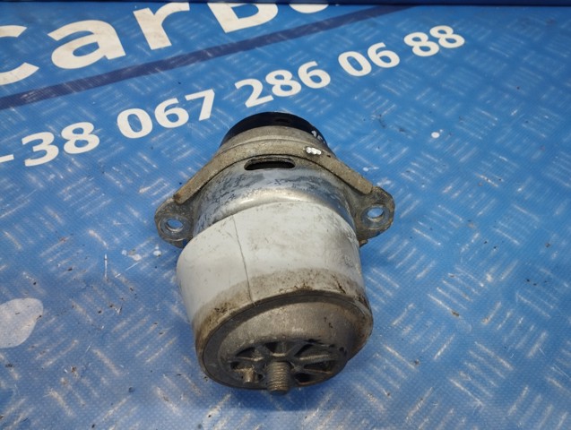 Підвіска двигуна (силового агрегату) 7L8199131H VAG
