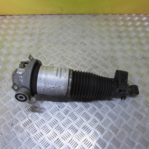 Стійка задня, ліва 7L8616019C VAG