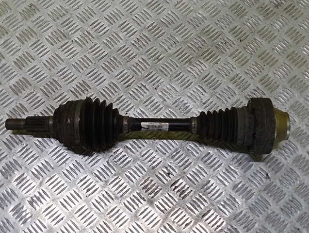 Вісь передня в зборі 7P0407271B VAG