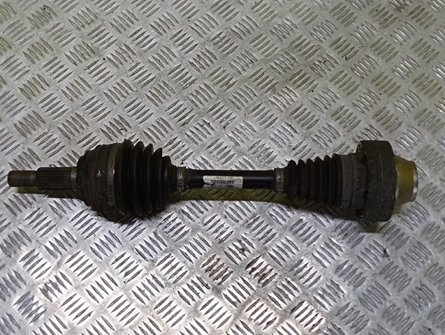 Вісь передня 7P0407271C VAG