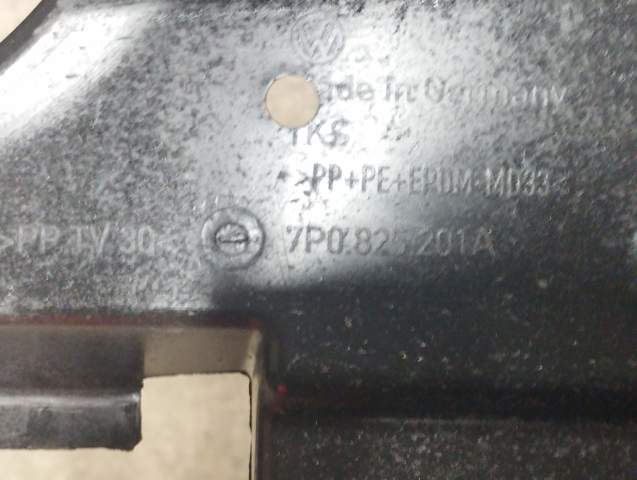 Захист днища, лівий 7P0825201A VAG
