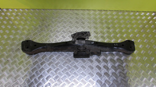 Кріплення кпп 7P6399225D VAG