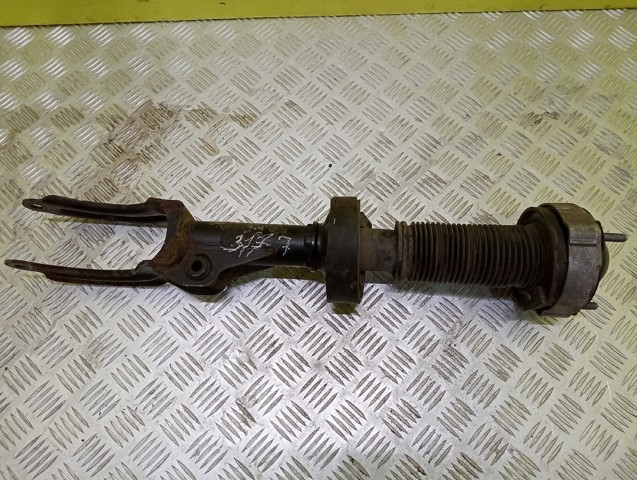 Амортизатор передньої підвіски 7P6413032AJ VAG