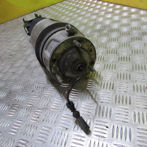 Стойка амортизатора переднего правого touareg nf (2010-2014) 7P6616040K