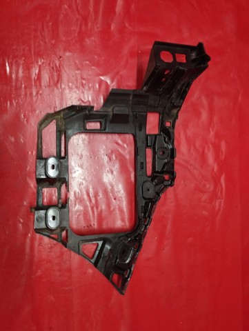 Ліве кріплення заднього бампера 7P6807375C VAG