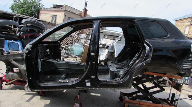 Крило праве заднє 7P6809844B VAG
