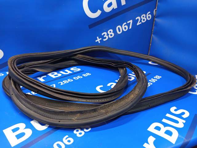 Ущільнювач кришки багажника 7P6827705A VAG